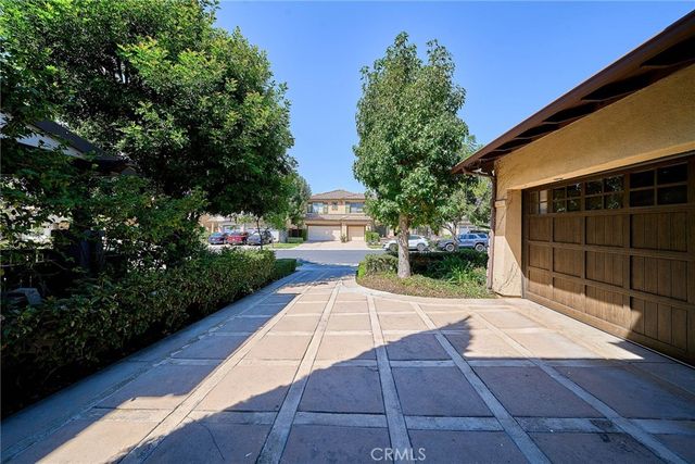 32 Canyonwood, Irvine, CA 92620