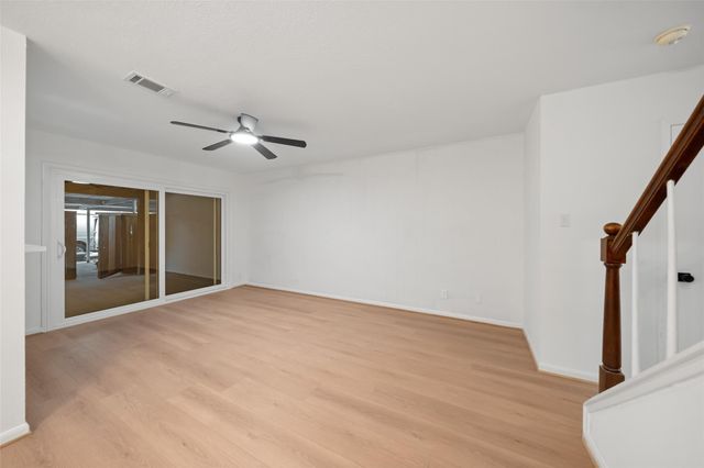 9654 Westview Drive 9, Houston, TX 77055