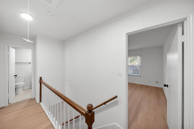 9654 Westview Drive 9, Houston, TX 77055