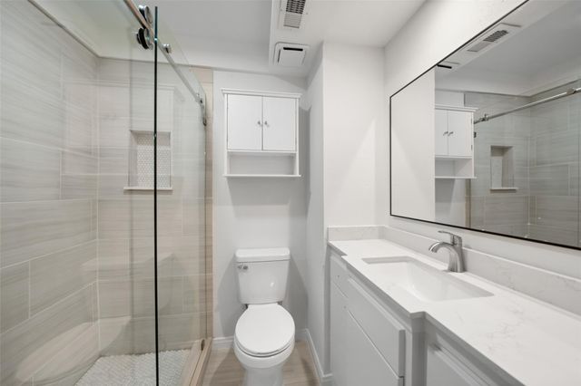 9654 Westview Drive 9, Houston, TX 77055