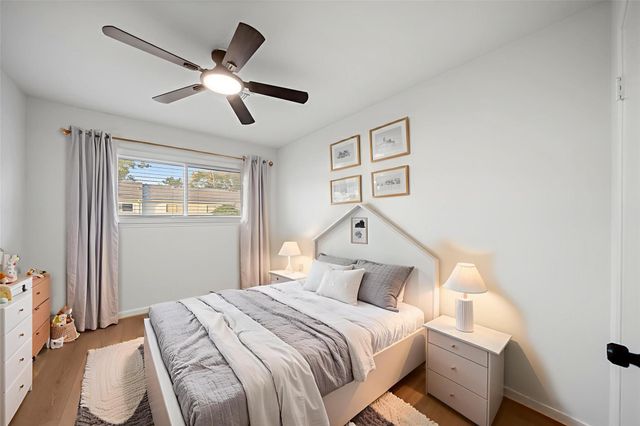 9654 Westview Drive 9, Houston, TX 77055