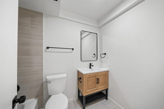 9654 Westview Drive 9, Houston, TX 77055