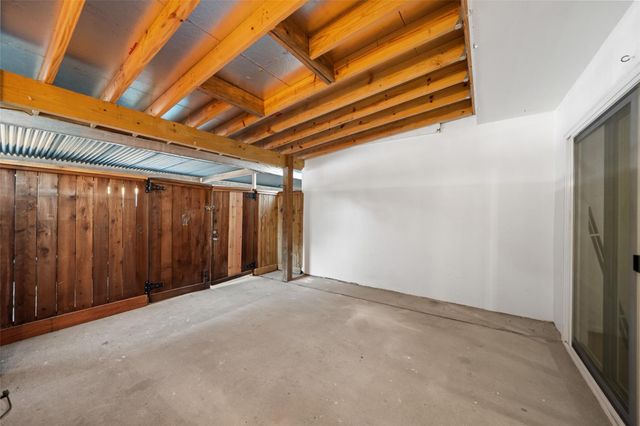 9654 Westview Drive 9, Houston, TX 77055