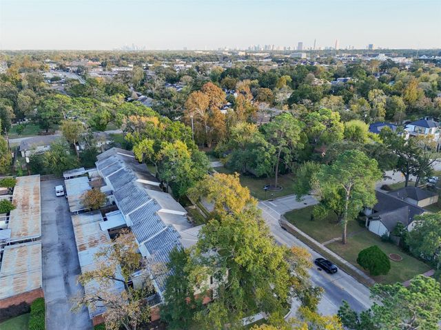 9654 Westview Drive 9, Houston, TX 77055