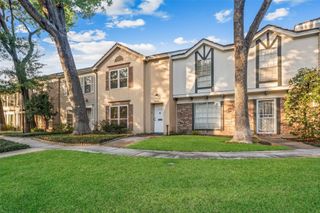 9654 Westview Drive 9, Houston, TX 77055
