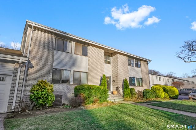 61 Riverside Avenue 14, Stamford, CT 06905