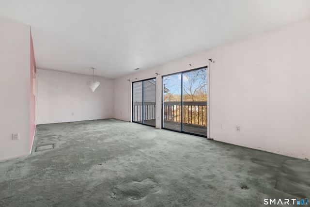 61 Riverside Avenue 14, Stamford, CT 06905