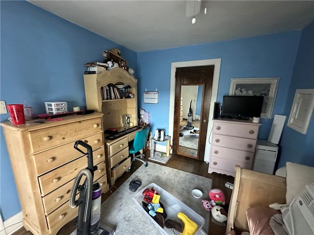 311 Margaret St, Jeannette, PA 15644