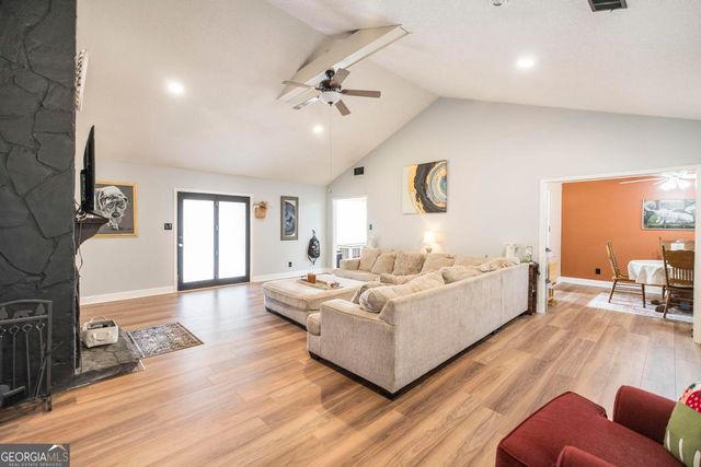 102 Smoke Rise Drive, Warner Robins, GA 31088