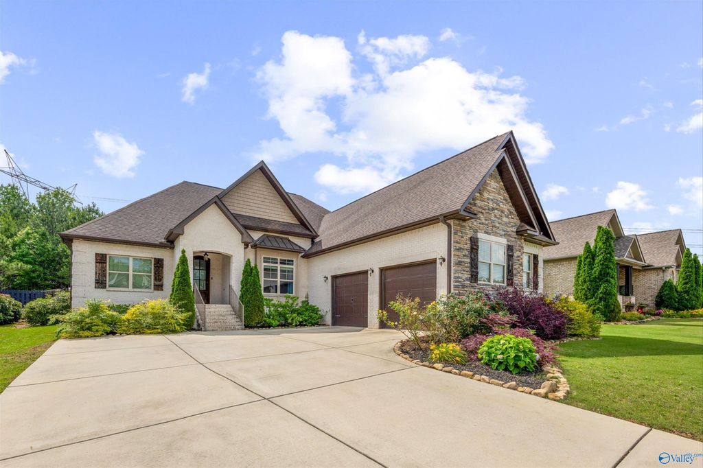 14359 Muirfield Drive, Athens, AL 35613