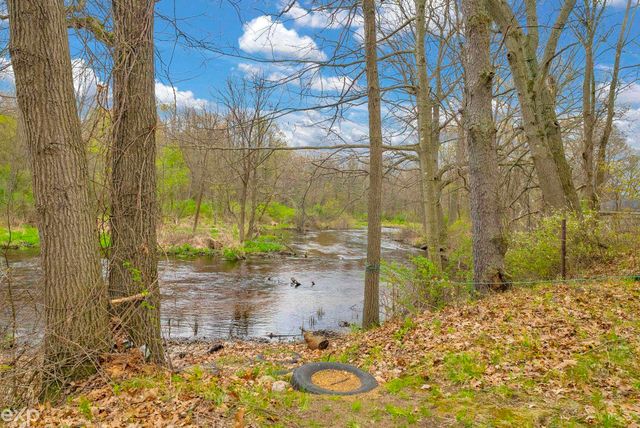 22466 N Bedford Road, Battle Creek, MI 49017