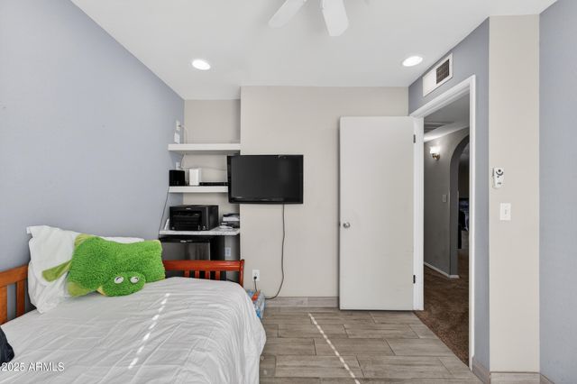 828 W RICE Drive, Tempe, AZ 85283