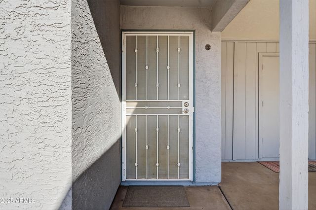 828 W RICE Drive, Tempe, AZ 85283