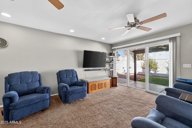 828 W RICE Drive, Tempe, AZ 85283