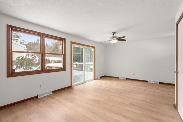 25 Laurelwood Lane, Springfield, MA 01128