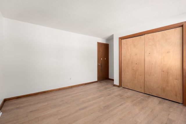 25 Laurelwood Lane, Springfield, MA 01128