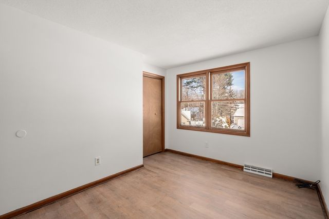 25 Laurelwood Lane, Springfield, MA 01128