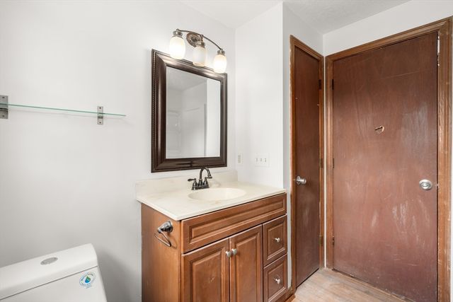 25 Laurelwood Lane, Springfield, MA 01128