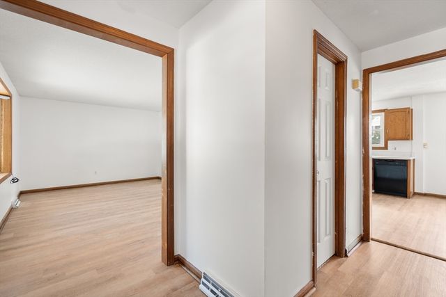 25 Laurelwood Lane, Springfield, MA 01128