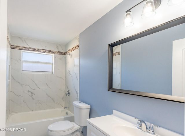 417 Manhattan Avenue, Daytona Beach, FL 32118