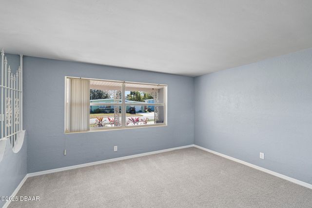 417 Manhattan Avenue, Daytona Beach, FL 32118