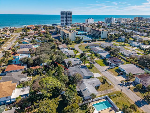 417 Manhattan Avenue, Daytona Beach, FL 32118