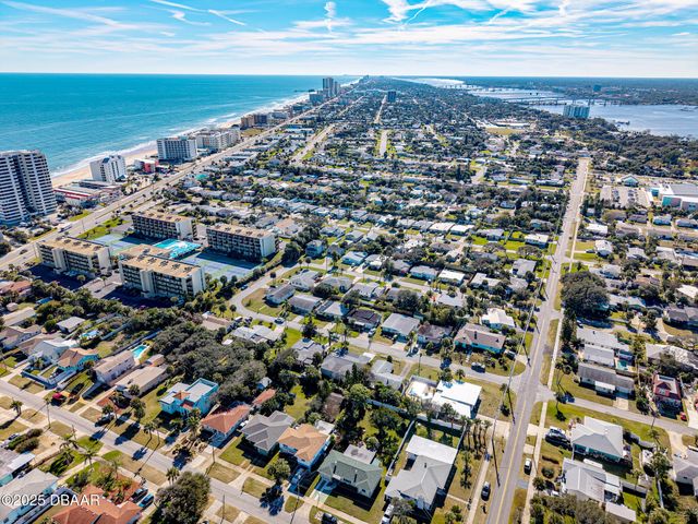 417 Manhattan Avenue, Daytona Beach, FL 32118