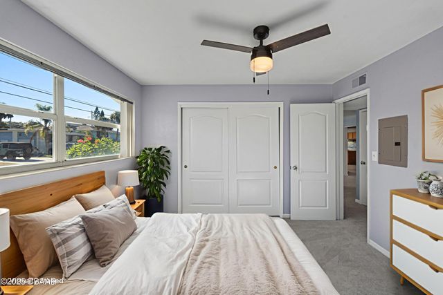 417 Manhattan Avenue, Daytona Beach, FL 32118