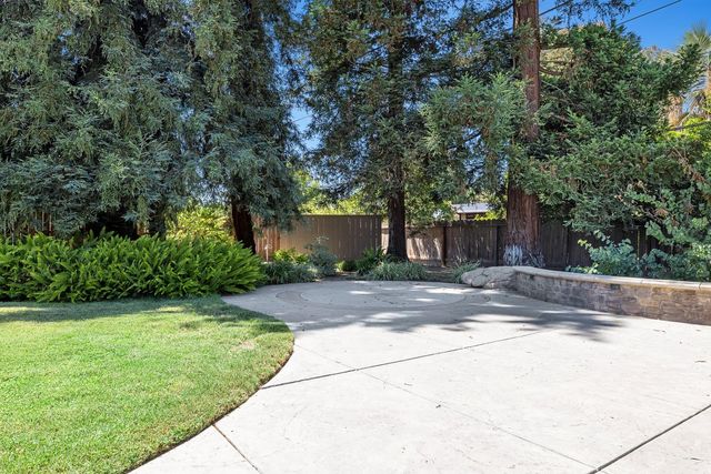 1408 E Plymouth Way, Fresno, CA 93720