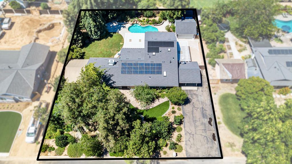 Image 1 of property listing at 1408 E Plymouth Way, Fresno, CA 93720