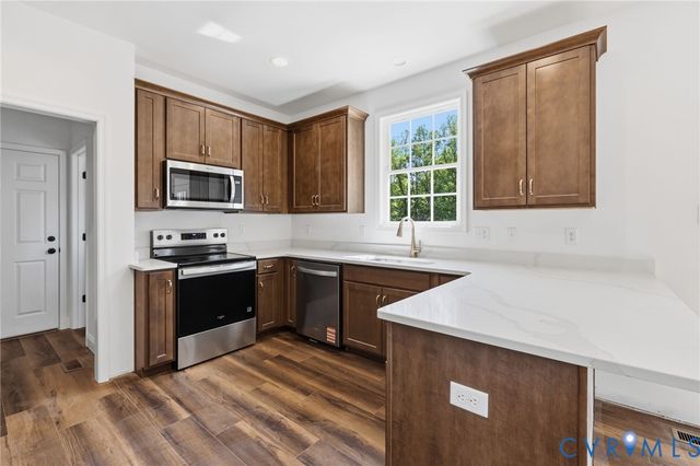 5201 Broad Street Rd, Louisa, VA 23093