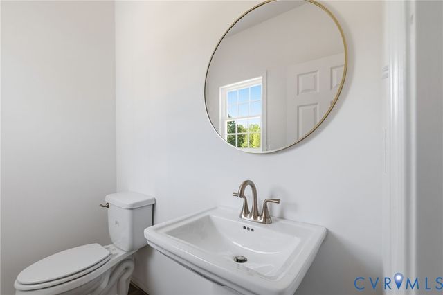 5201 Broad Street Rd, Louisa, VA 23093