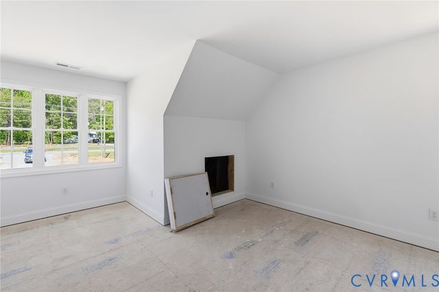 5201 Broad Street Rd, Louisa, VA 23093