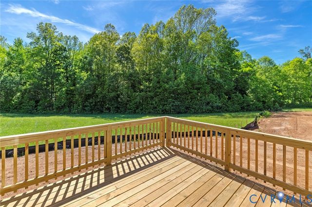 5201 Broad Street Rd, Louisa, VA 23093