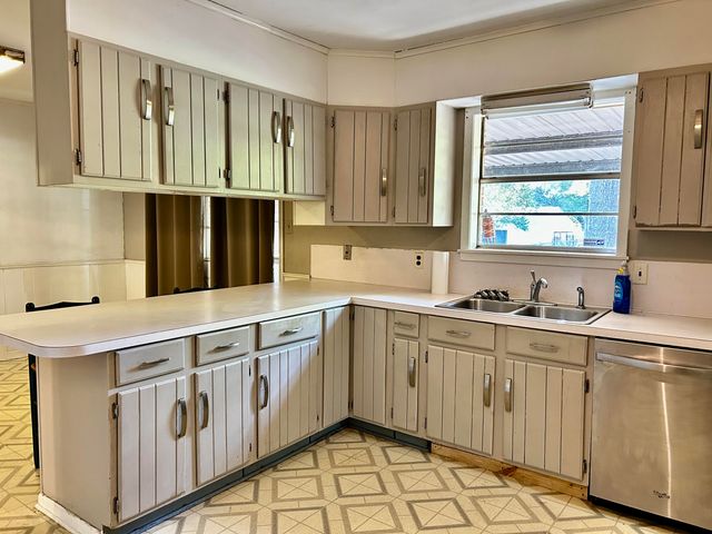 629 Auburn Dr, Deridder, LA 70634