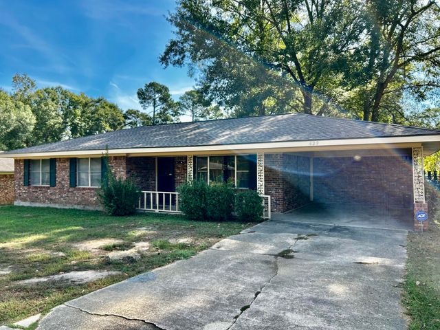 629 Auburn Dr, Deridder, LA 70634