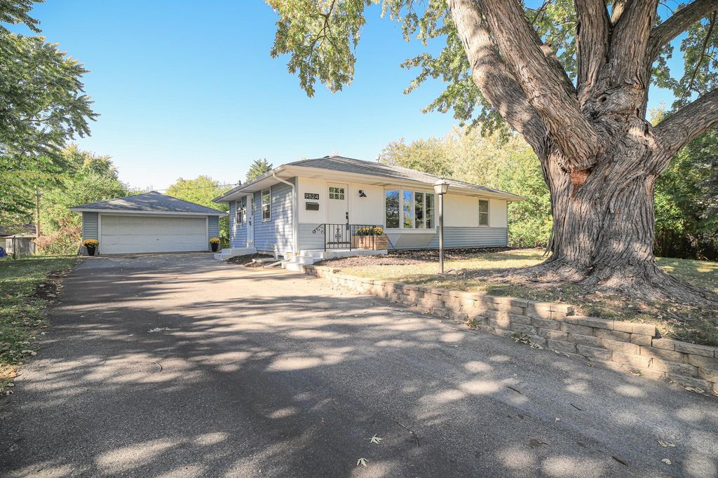9824 Fremont Avenue S, Bloomington, MN 55431