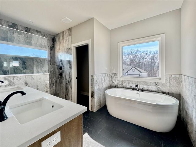 12765 NW Larkspur Lane, Platte City, MO 64079