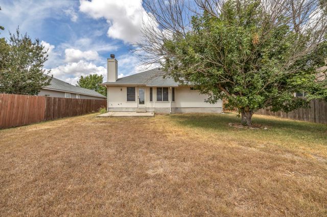 216 Meadowside DR, Hutto, TX 78634