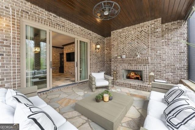 439 Tara Trail, Sandy Springs, GA 30327