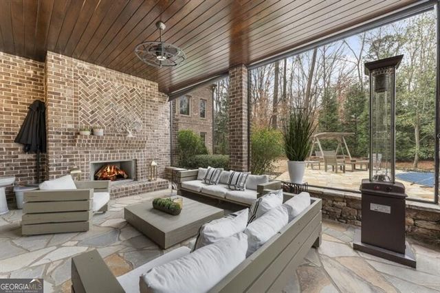 439 Tara Trail, Sandy Springs, GA 30327