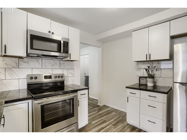 2004 E 30TH St, Vancouver, WA 98663