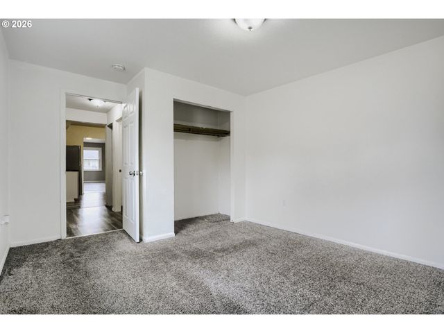 2004 E 30TH St, Vancouver, WA 98663