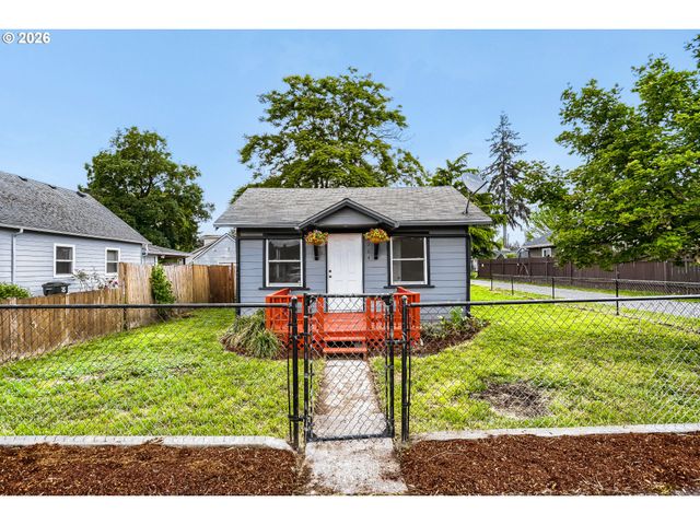 2004 E 30TH St, Vancouver, WA 98663