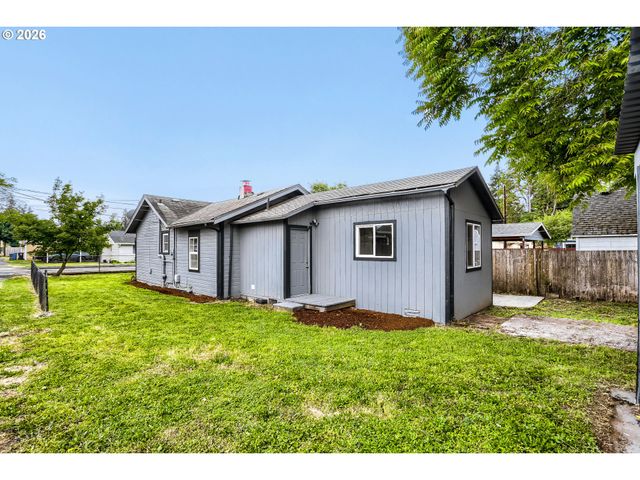 2004 E 30TH St, Vancouver, WA 98663