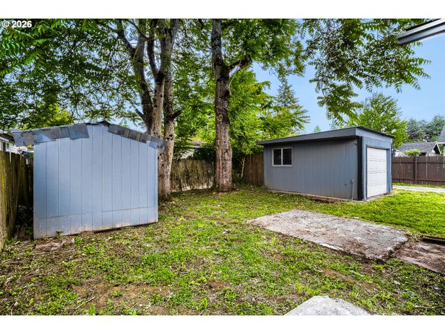 2004 E 30TH St, Vancouver, WA 98663