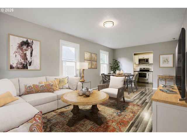 2004 E 30TH St, Vancouver, WA 98663
