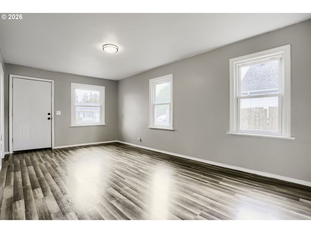 2004 E 30TH St, Vancouver, WA 98663