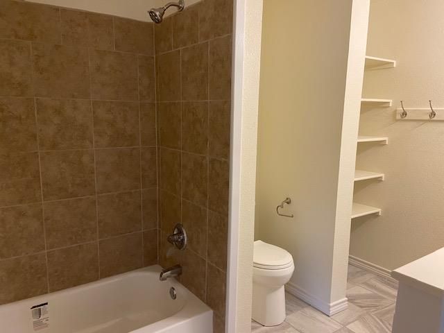 823 Monterrey ST, Lockhart, TX 78644