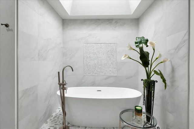 169 Lake Shore Drive, Rancho Mirage, CA 92270